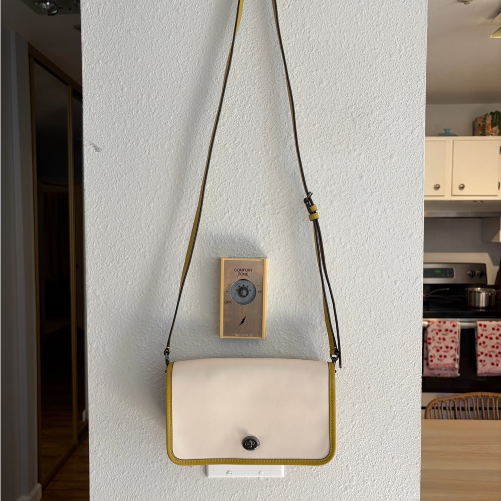 NWOT Coach F28358 Natural Refined Leather Penny